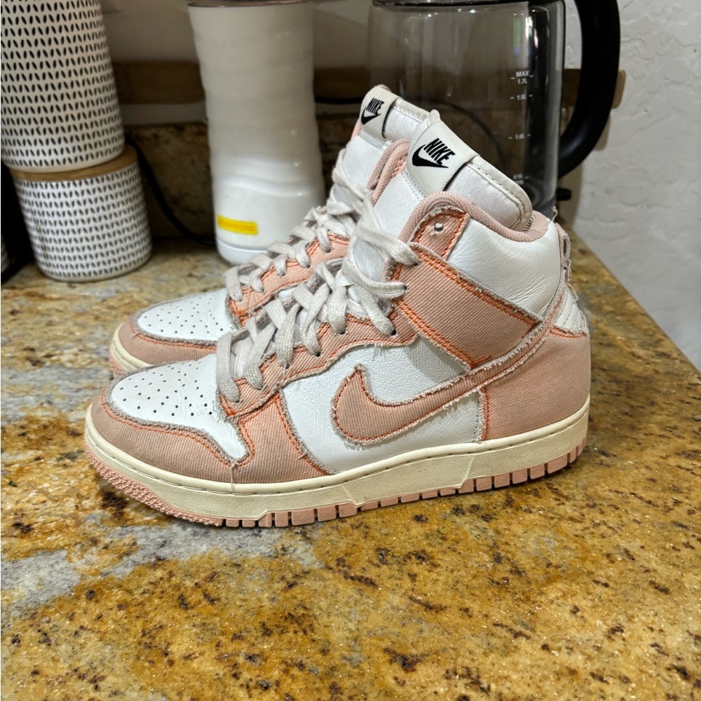 Nike Dunk High size 7 - Picture 3 of 9